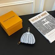	 Colestore Louis Vuitton Keychain Grey 11×8×2 - 4