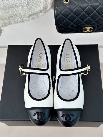 	 Colestore Chanel Flat Mule White Size 35-39