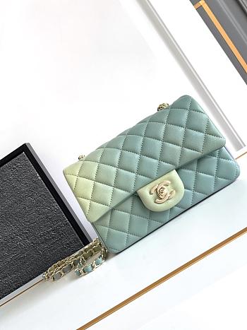 Colestore Chanel 24S Gradient Light Green CF Flap Bag 20cm