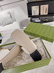 Colestore Gucci White Blondie Thong Sandals - 6