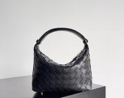 Bottega Veneta Wallace Shoulder Bag Black 22x13x9.5cm - 1