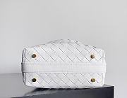 Bottega Veneta Wallace Shoulder Bag White 22x13x9.5cm - 2