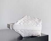 Bottega Veneta Wallace Shoulder Bag White 22x13x9.5cm - 3