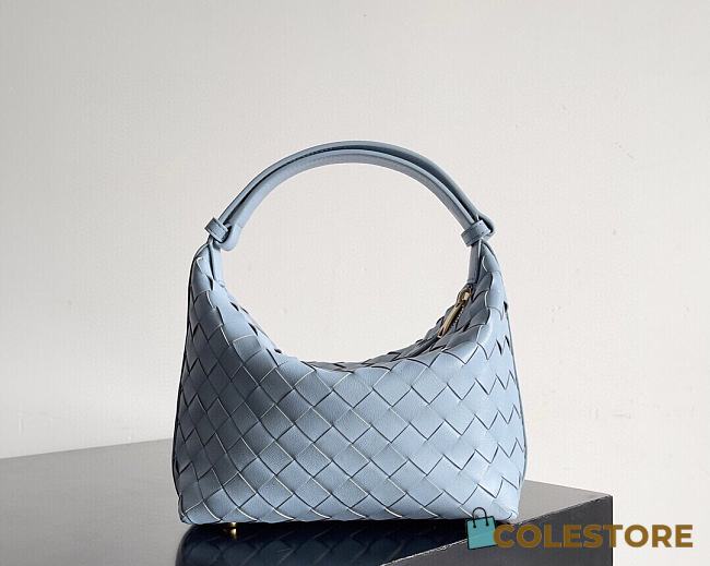 Bottega Veneta Wallace Shoulder Bag Blue 22x13x9.5cm - 1