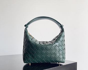Bottega Veneta Wallace Shoulder Bag Green 22x13x9.5cm