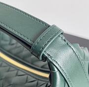 Bottega Veneta Wallace Shoulder Bag Green 22x13x9.5cm - 5