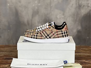 Burberry Rangleton Checkered Sneakers Beige
