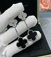 Van Cleef & Arpels Black Agate & Diamond Two-flower Four-leaf Clover Earrings - 5