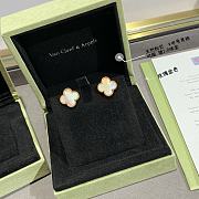 Van Cleef & Arpels Four-Leaf Clover Natural Pink Earrings - 2