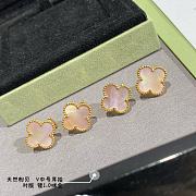 Van Cleef & Arpels Four-Leaf Clover Natural Pink Earrings - 3