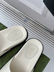 Gucci Marina Chain Slide Sandals in White - 3