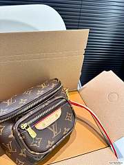 Louis Vuitton Mini Bumbag Monogram Macassar Canvas 17x15cm  - 2