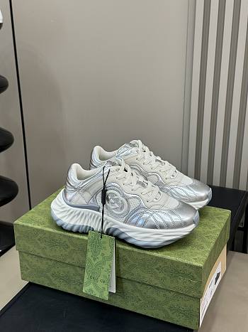 Gucci Ripple Trainer in Silver 