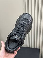 Gucci Ripple Trainer in Black - 4