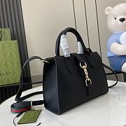 Gucci Small Tote Bag With Hook Closure Black Leather 795349 24 x 17.5 x 8.5 cm - 5