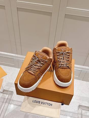Louis Vuitton Trainer Maxi Sneaker Nubuck Caft Leather Beige 