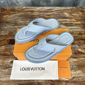 Louis Vuitton Mirabeau Thong Caft Leather Blue