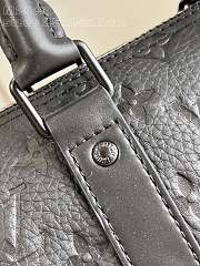 Louis Vuitton Keepall Bandoulière 25 Black Brushed Monogram Cowhide Leather M11595 25 x 11 x 15 cm - 4