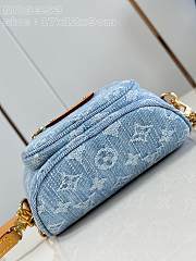 Louis Vuitton Mini Bumbag Sky Blue Monogram Denim M83353 17 x 12 x 9 cm - 4