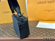 Louis Vuitton Alpha Wearable Wallet Black Grained Calf Leather 18.5 x 11 x 6.5 cm - 5