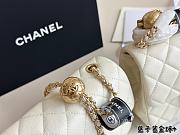 Chanel Mini Flap Bag White 20 cm  - 4