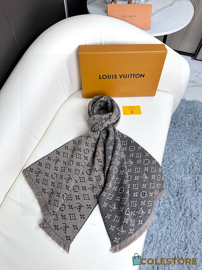 Louis Vuitton Monogram Classic Scarf Light Grey 30 * 180 cm - 1
