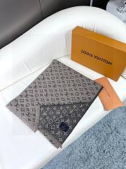 Louis Vuitton Monogram Classic Scarf Light Grey 30 * 180 cm - 6