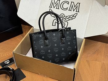 MCM München Tote In Visetos 25 x 18 cm