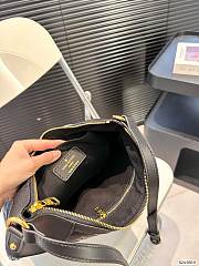 Louis Vuitton Excursion Tote Black Leather 29.5 x 32 cm - 4