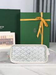 Goyard Anjou Mini Bag In Chevroches Calfskin And Goyardine Canvas White With Oversized Pink Heart 20 x 20 x 10 cm - 2