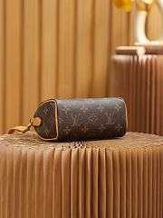 Louis Vuitton Nano Speedy Mini Monogram Coated Canvas Colored Cowhide Leather Trim 16 x 10 x 7.5 cm - 6