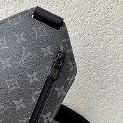 Louis Vuitton Soul Trunk Vertical Black 14 x 6 x 25 cm - 3