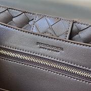 Bottega Veneta Small Andiamo Light Brown 20 x 25 x 10 cm - 6