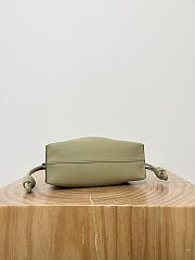 Loewe Mini Flamenco Clutch In Nappa Calfskin Clay Green 23 x 18 x 9 cm - 4