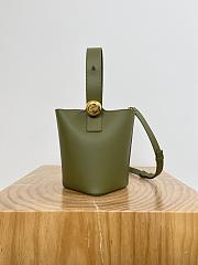 Loewe Mini Pebble Bucket In Mellow Calfskin Olive 20 x 16 x 16 cm - 1