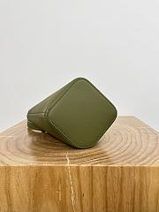 Loewe Mini Pebble Bucket In Mellow Calfskin Olive 20 x 16 x 16 cm - 3