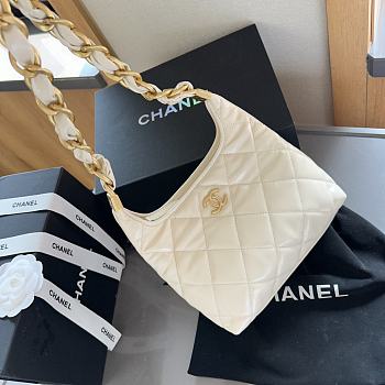 Chanel 24 Hobo White 22 cm