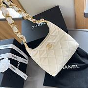Chanel 24 Hobo White 22 cm - 4