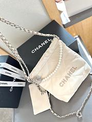 Chanel 22 Bag Mini White 20 cm - 4