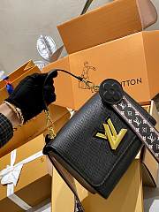 Louis Vuitton MM Twist Bag Beige 23 cm - 5