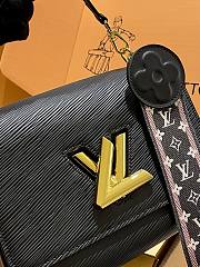 Louis Vuitton MM Twist Bag Pink 23 cm - 2