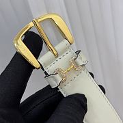 Gucci White Belt With Gold Hook - 6