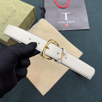 Gucci White Belt With Gold Hook
