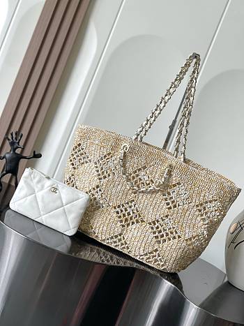 Chanel Coco Beach Bag 24.5 x 14 x 51 cm 