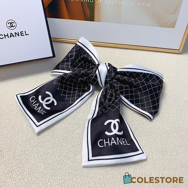 Chanel Black And White Headband - 1