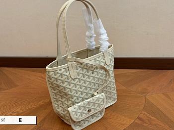 Goyard Beige Bag 34 x 27 cm