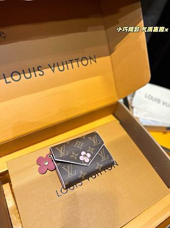 Louis Vuitton Purse Four Leaf Hot Pink 11 x 8 cm