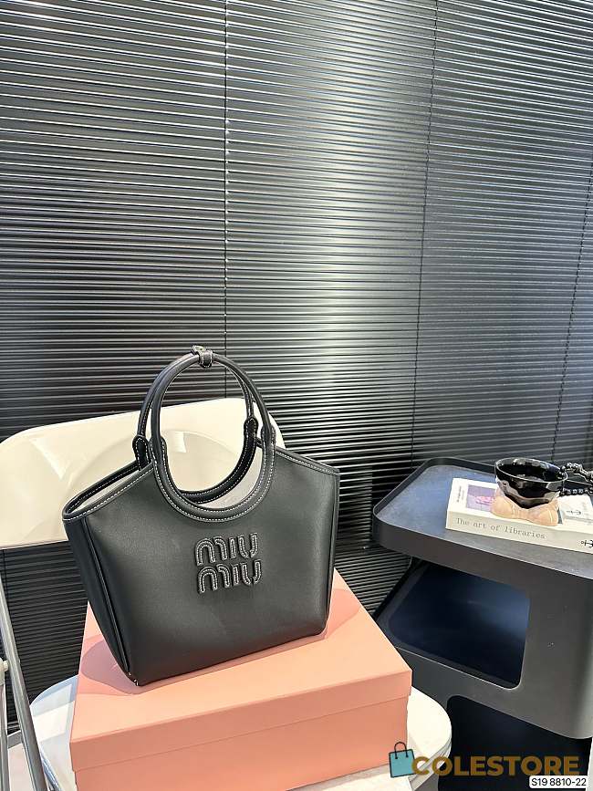 MiuMiu Black Handbag 23 x 17 cm - 1