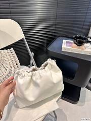 Valentino Garavani Allknots White Bag 28 x 23 cm - 4