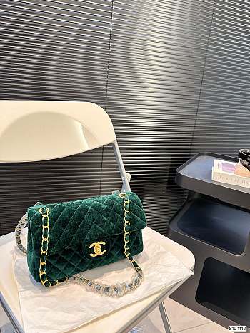 Chanel Classc 11.12 Flappy Bag Green 25 x 16 cm